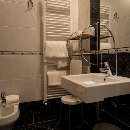 Planet Hotel 4*