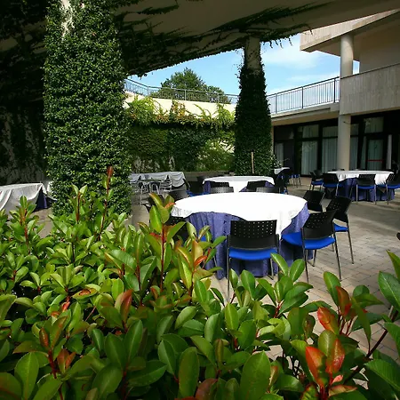 Planet Hotel 4*